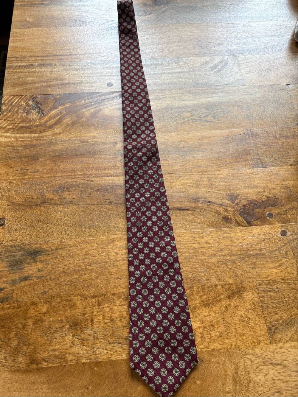Vintage Lilly Dache - Paris, Rome, LA- Burgundy Patterned Silk Tie
